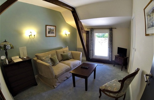 Cabrerets Bed & Breakfast | Discover Auberge de la Sagne: Pool, Breakfast & Family Fun
