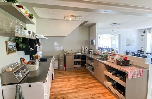Les Eboulements Hotel | Experience Auberge de Nos Aïeux: Pool, Spa & Breakfast Included