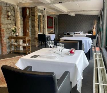 Falmagne Hotel | Welcoming Auberge Des Cretes with Breakfast & Family Fun