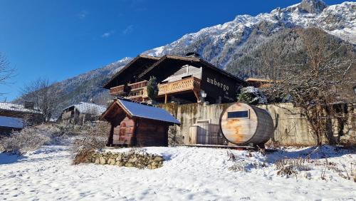 Chamonix City Centre Hotel | Pet-Friendly Oasis at Auberge du Bois Prin with Ocean Views