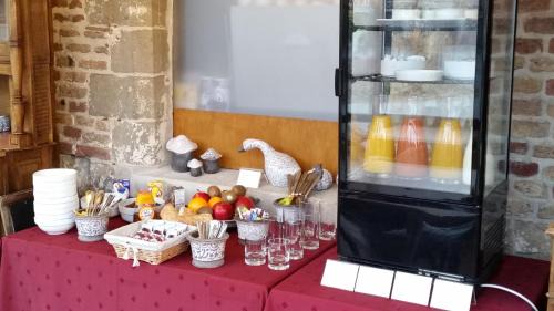Valenciennes Hotel | Discover Auberge Du Bon Fermier: Pet-Friendly Retreat