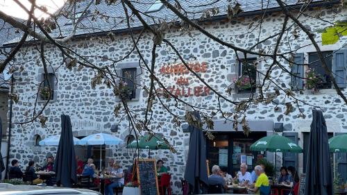 Montgreleix Hotel | Welcoming Auberge du Cezallier: Rated 8.9/10 with Great Amenities