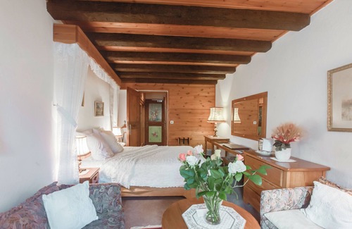 Monetier-les-Bains Hotel | Experience Relaxation at Auberge du Choucas - 4 Star Stay
