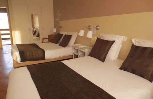 Silly-sur-Nied Hotel | Discover Auberge du Gros: Family-Friendly Retreat Awaits