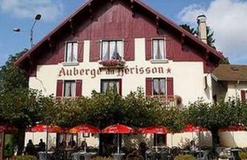 La Chaux-du-Dombief Hotel | Pet-Friendly Retreat at Auberge du Hérisson - Rated 8.3/10