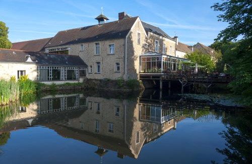 Saint-Quentin-en-Yvelines Hotel | Discover Auberge du Manet: Pet-Friendly 4-Star Retreat