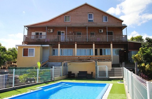 Saint-Paul House | Scenic Sea View Rooms at Auberge du Pavé with Pool & Spa