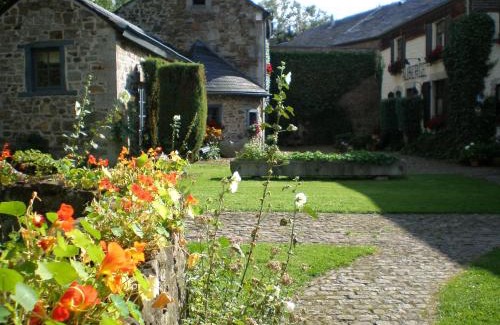 Heyd Hotel | Discover Auberge du Val d'Aisne: Pet-Friendly Retreat