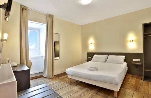 Pierre-Buffiere Hotel | Discover Auberge Dupuytren: Rated 8.8 with Pool & Spa