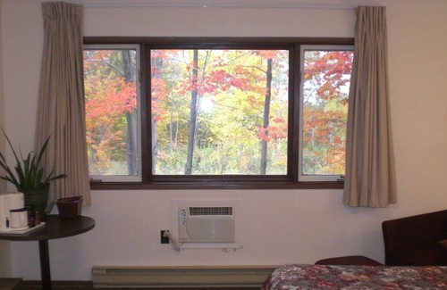 Algoma District Hotel | Auberge Eldo Inn