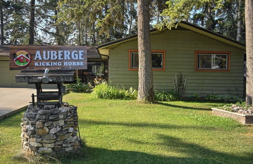 Golden House | Experience Auberge Kicking Horse: Rated 9.8 with Spa & Hot Tub
