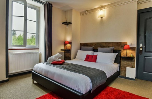 Urt Hotel | Experience Auberge L'Estanquet: 9/10 Rated Retreat