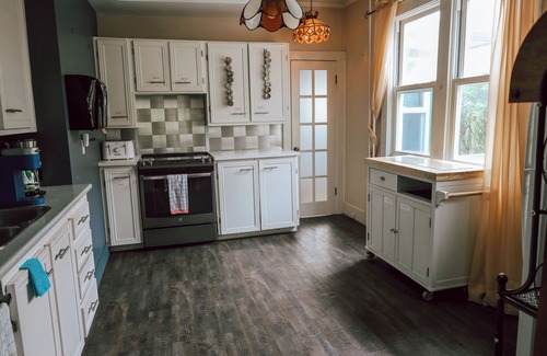 Val-d'Or House | Guest-Favored Auberge l'Orpailleur with Family Amenities