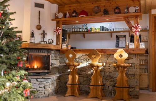Puy-Saint-Pierre Hotel | Discover La Maison de Catherine: Pet-Friendly Paradise