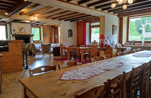Station des Rousses-Haut Jura House | Discover Auberge Le Cerf: Family-Friendly Retreat Awaits