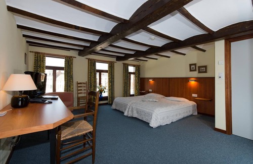 Thulin Hotel | Experience Comfort at Auberge le XIXème - Rated 9/10