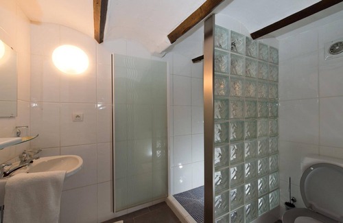 Thulin Hotel | Experience Comfort at Auberge le XIXème - Rated 9/10