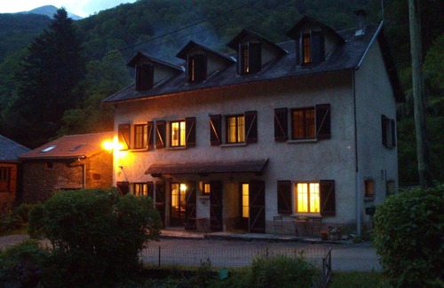 Couflens Hotel | Pet-Friendly Stay at Auberge Les Myrtilles - Rated 9.1