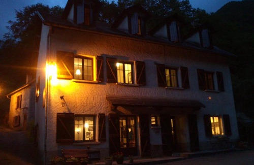 Couflens Hotel | Pet-Friendly Stay at Auberge Les Myrtilles - Rated 9.1
