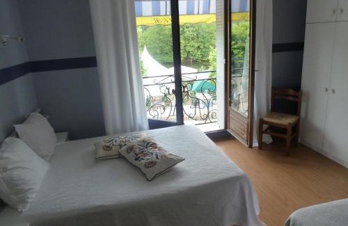 Vincelottes Hotel | Inviting Auberge Les Tilleuls: Pet Friendly & Family Oriented