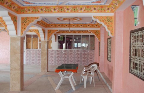 Imilchil Hotel | Inviting Auberge Tafilalt Bouzmou with Ocean Views