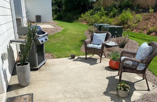 Auburn - Opelika House | Top-Rated Auburn Gameday Townhome with Family-Friendly Amenities
