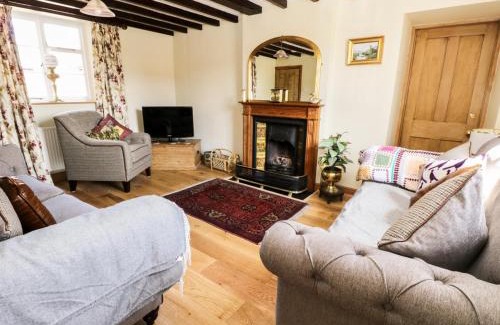 Nawton House | Family-Friendly Auburn House: 4-Star Retreat with Top Reviews
