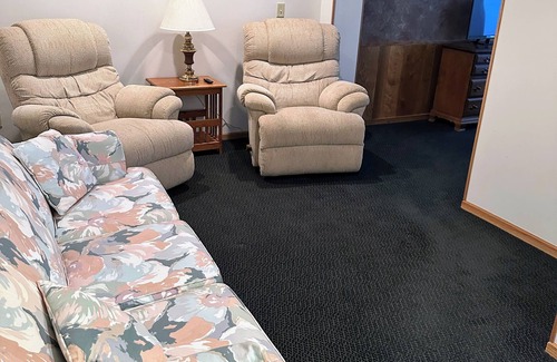 Auburn Hotel | Discover Auburn Inn Motel & Long Creek RV Park: Family-Friendly Stay