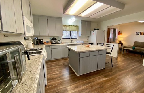 North Auburn House | Family-Friendly Auburn Hideaway with Hot Tub & BBQ