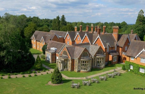 Basingstoke Hotel | Pet-Friendly Audleys Wood Hotel in Basingstoke - 4 Star Stay