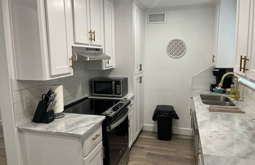 College Station Apartment | Exceptional Stay at Audrey: Steps from A&M & Pet Friendly