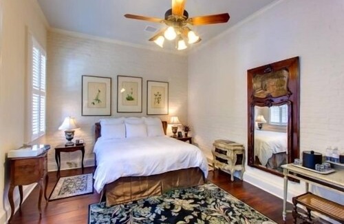 French Quarter Hotel | Discover Audubon Cottages: Guest Rated 9.6 with Pool & Breakfast