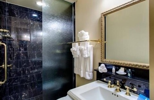 French Quarter Hotel | Discover Audubon Cottages: Guest Rated 9.6 with Pool & Breakfast