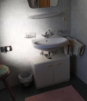 Tux Apartment | Pet-Friendly Aue Ferienwohnung with Top Guest Ratings