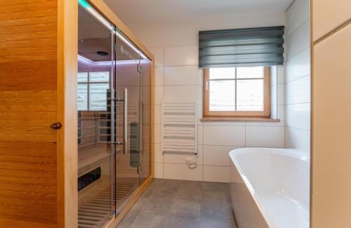 Donnersbachwald Ski Chalet | Top-Rated Auerhahn: Pet and Child-Friendly Retreat