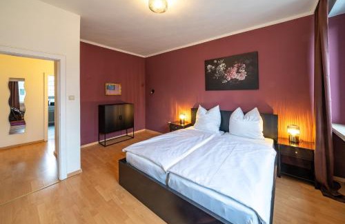 Mitte Apartment | Central 75m2 Balcony Retreat with Breakfast & Family Focus
