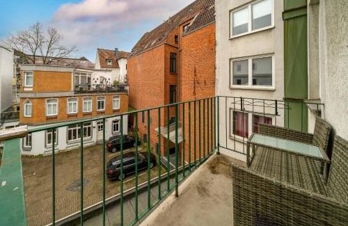 Mitte Apartment | Central 75m2 Balcony Retreat with Breakfast & Family Focus