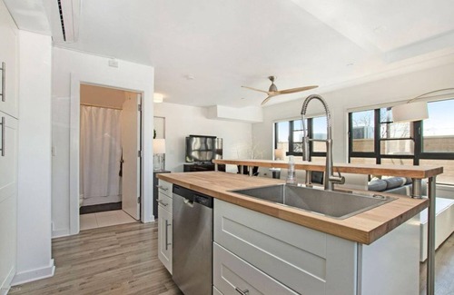 Saugatuck Condo | Book Now: Gorgeous Condo in Downtown Saugy with Bikes!