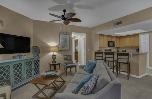 Fort Walton Beach - Destin Condo | Oceanfront Getaway: 9th Floor Suite with Spa & Pool