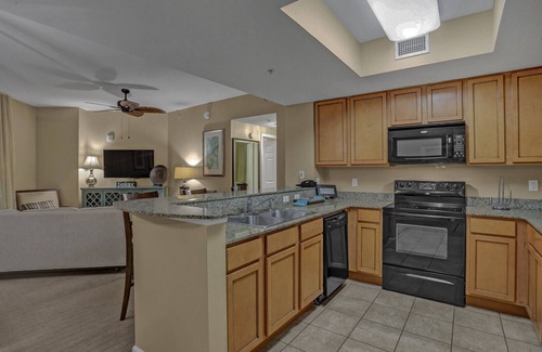 Fort Walton Beach - Destin Condo | Oceanfront Getaway: 9th Floor Suite with Spa & Pool