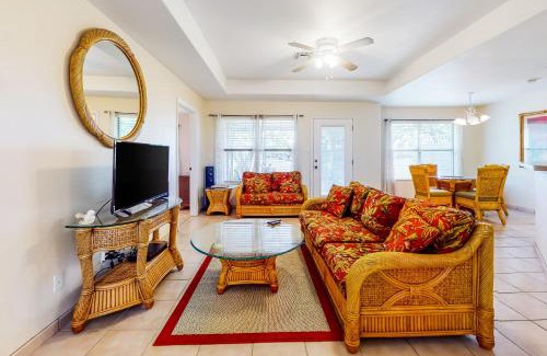 Laguna Vista House | Top-Rated Augusta Casita: Golf Course & Pet-Friendly Stay
