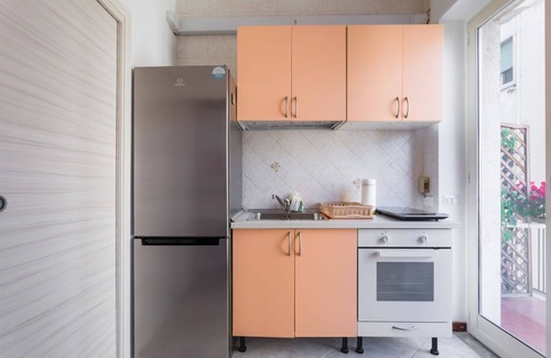 Fuorigrotta Apartment | Augusto 42 mini apartment By Dimorra