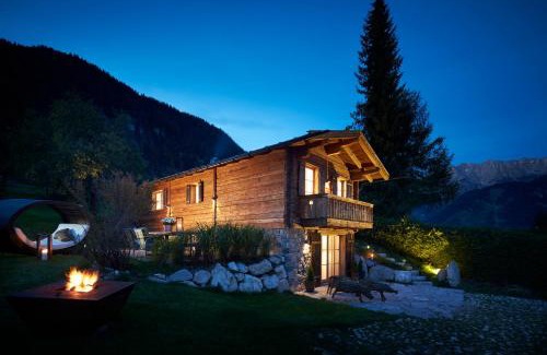 Saalfelden am Steinernen Meer Ski Chalet | Discover Auhäuslgut: Family-Friendly Retreat with Top Ratings