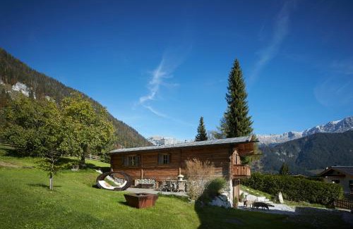 Saalfelden am Steinernen Meer Ski Chalet | Discover Auhäuslgut: Family-Friendly Retreat with Top Ratings
