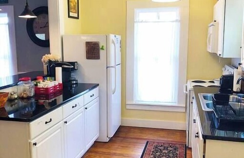 Llano House | Experience Aunt Hattie's Farmhouse with Ocean Views & Breakfast
