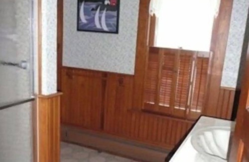 Put-in-Bay House | Discover Aunt Jane's 2: Ideal Family Retreat in Downtown Put-in-Bay
