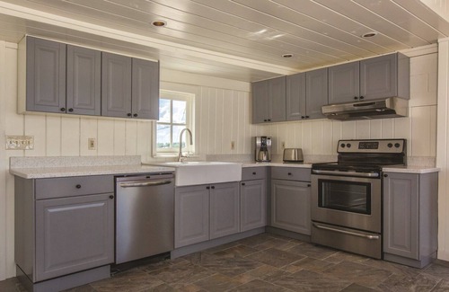 Fort Morgan House | Pet-Friendly Aunt Patties Cottage with Ocean View