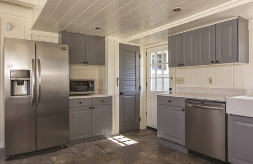 Fort Morgan House | Pet-Friendly Aunt Patties Cottage with Ocean View