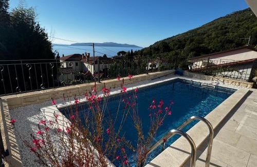 Lovran Apartment | Aura Adriatica Olive: Private Pool & Sea View Retreat