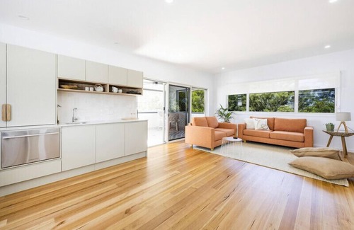 Yamba Apartment | Rejuvenating Aura Apartment: Ideal for Solo and Romantic Getaways